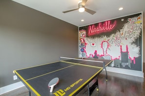 Spielezimmer