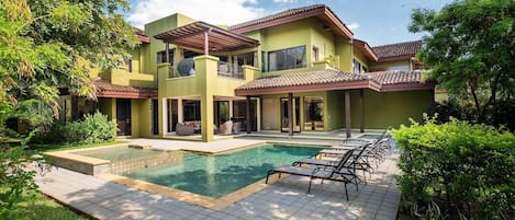 1. Villa Carao 7 - 4 Bedroom Villa with Private Pool