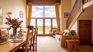 Open plan living-dining room, The Gallery, Bolthole Retreats