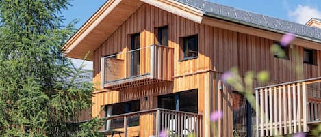 Resortansicht Sommer - Bergeralm Chalets by ALPS RESORTS