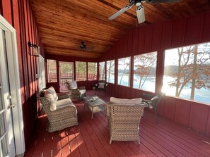 Screened-In Porch