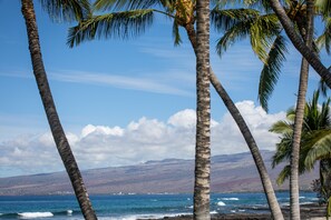 Looking toward Kawaihae.