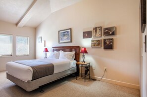 Bedroom 2 with 1 Queen Bed