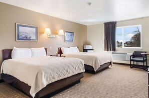 2 Queen sized beds, perfect escape after a long day of sightseeing. Exact unit will be assigned upon arrival. Views, colors and decoration may vary.