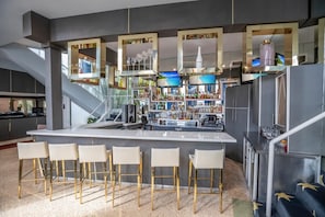Bar (en la propiedad)