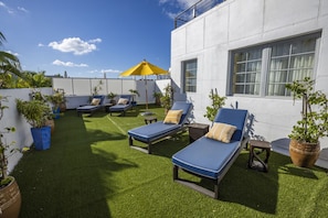 Sun deck