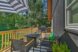 Private Deck | Pets Welcome