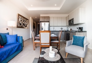 Condo - Image 4