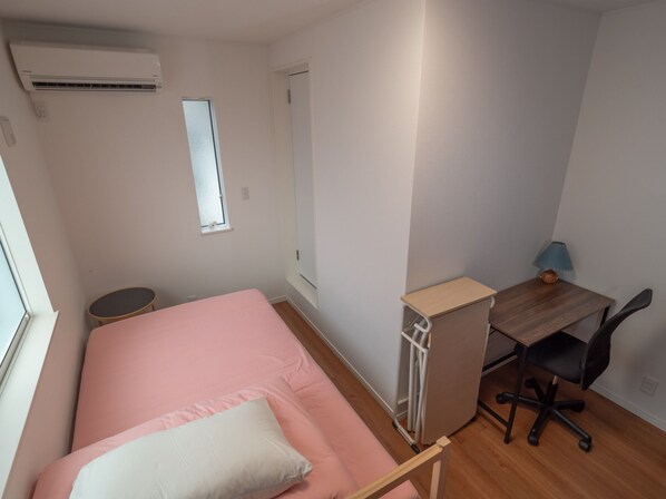 Bedroom (Double) The bedroom has a double bed