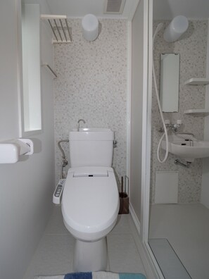 All rooms have toilets and showers. Every room has an individual shower and toilette.