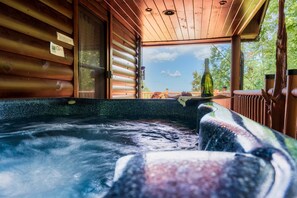 Indoor spa tub