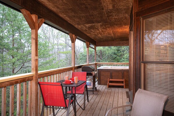 Secluded Sunset Outdoor Deck Area