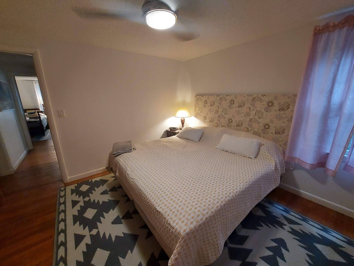 Now renting!  Beautiful wooded retreat house with nearby beach access