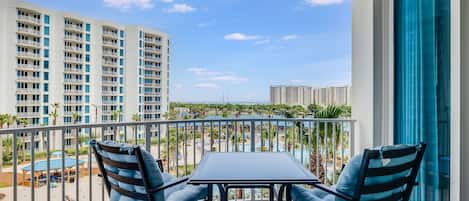 We overlook the gorgeous pool deck and a view of the Gulf over Henderson Park.