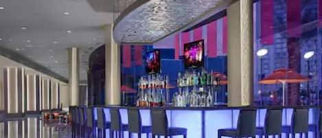 lascs-hi-res-lobby-bar-night