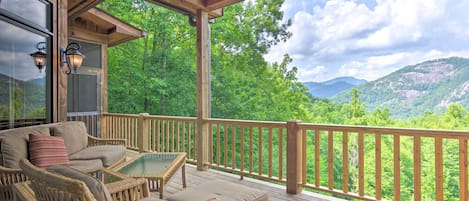 Tuckasegee Vacation Rental | 4BR | 5BA | 5,001 Sq Ft | Elevator Available