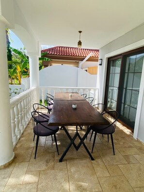 Outdoor dining