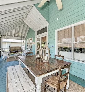 Outdoor dining