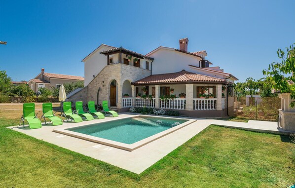 pool
