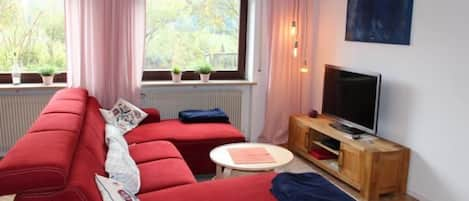 Ferienwohnung mit voll ausgestatteter Küche-Wohnzimmer