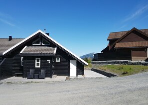Vossahaytten entrance at summertime
