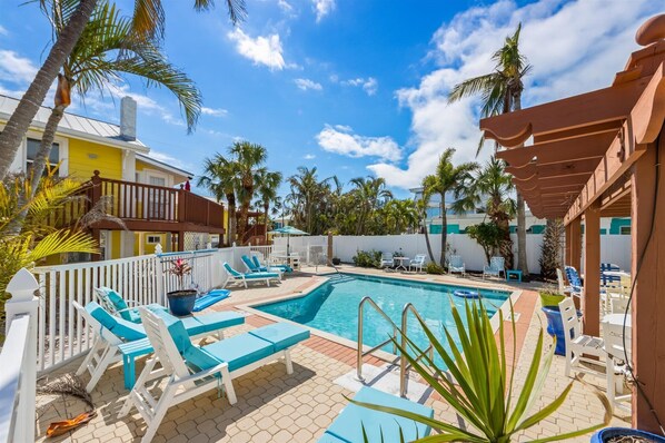 Welcome to the Anna Maria Beach Cottages