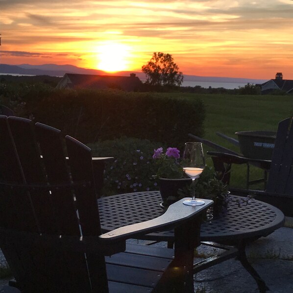 Lake Champlain sunsets 💙