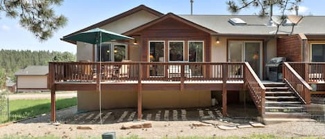 Back patio! Perfect spot to enjoy your morning coffee or relax in the evening. 