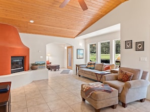 Upper level living area with Kiva fireplace 