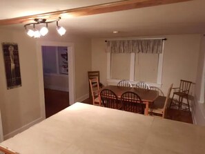 Open concept Dining room/ kitchen