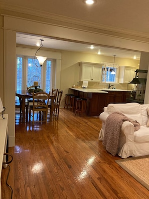 Open floor plan- View into the dining area from the front room