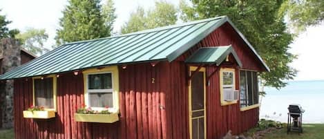 Lightkeepers Cottages - Cabin 2