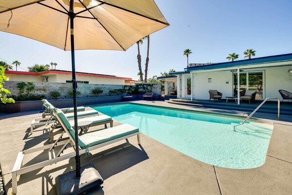 Palm Springs Vacation Rental | 4BR | 4.5BA | Step-Free Entry & Interior