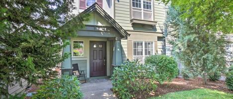 Corvallis Vacation Rental | 3BR | 2.5BA | Step-Free Entry | 1,435 Sq Ft