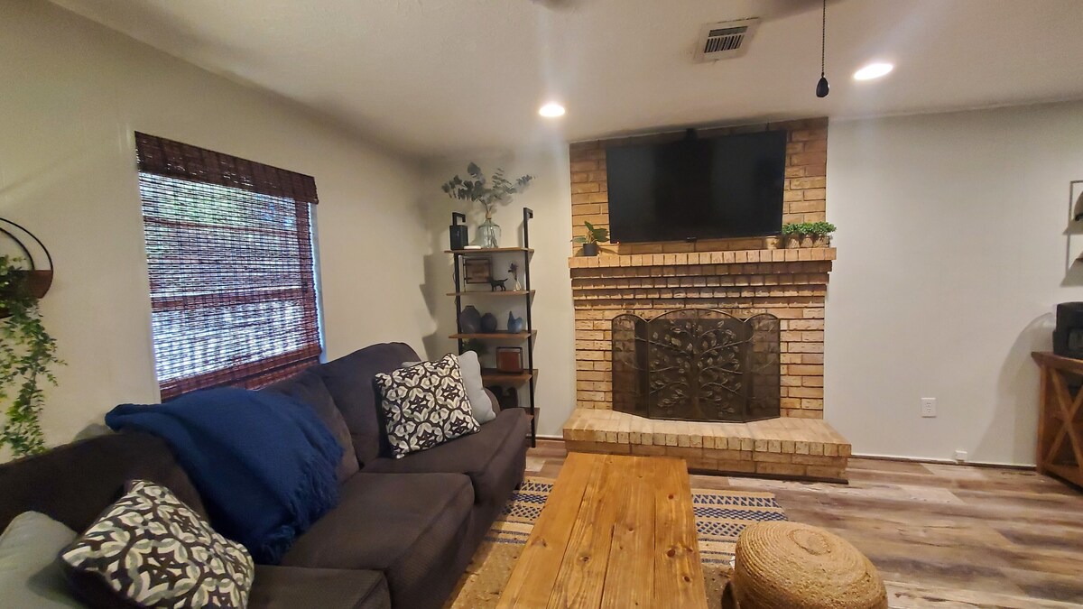 ★Bluegill Cottage★ by the lake – Kayak, pedal boat, fishing, private dock