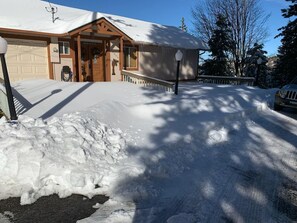 Immediate access to street, SB County plows close main hwy.