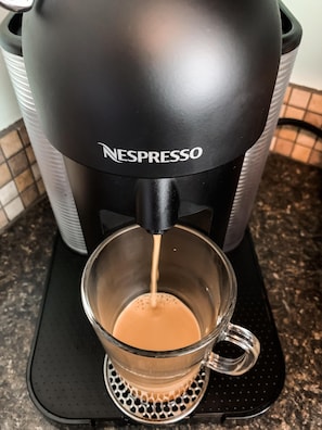 Can't you see yourself enjoying this nice cup of espresso?! Coffee bar; espresso maker; traditional coffee maker (coffee/espresso provided)