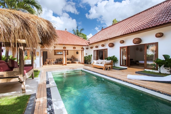 2br Villa 15mins Walk to Seminyak Beach