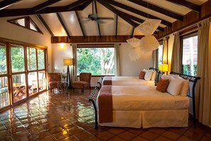 Copal Tree Lodge Queen Jungle Suite