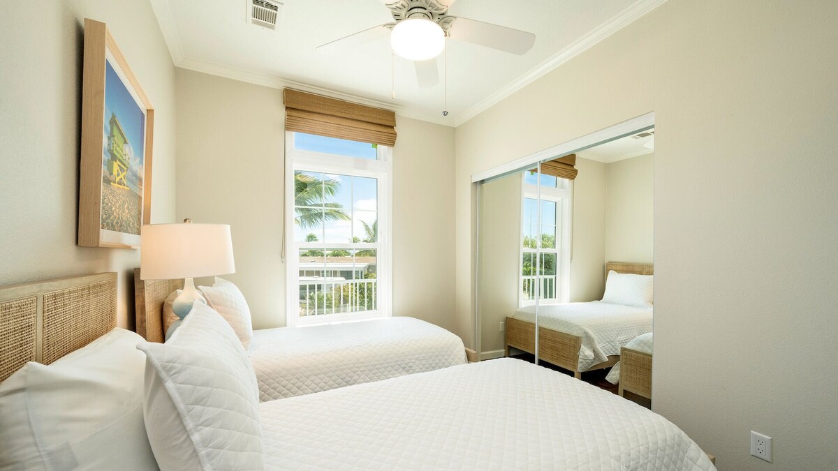 **POSTCARD POINT @ VENTURE OUT** New Waterfront Home + LAST KEY SERVICES…