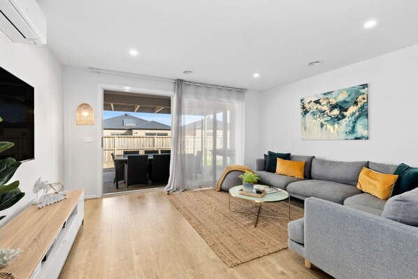 In this large, bright and airy open lounge, it has Air-conditioning and large TV where you can enjoy streaming your favourite movies from Netflix while relaxing on comfortable sofa.