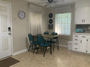 dining seating for 4