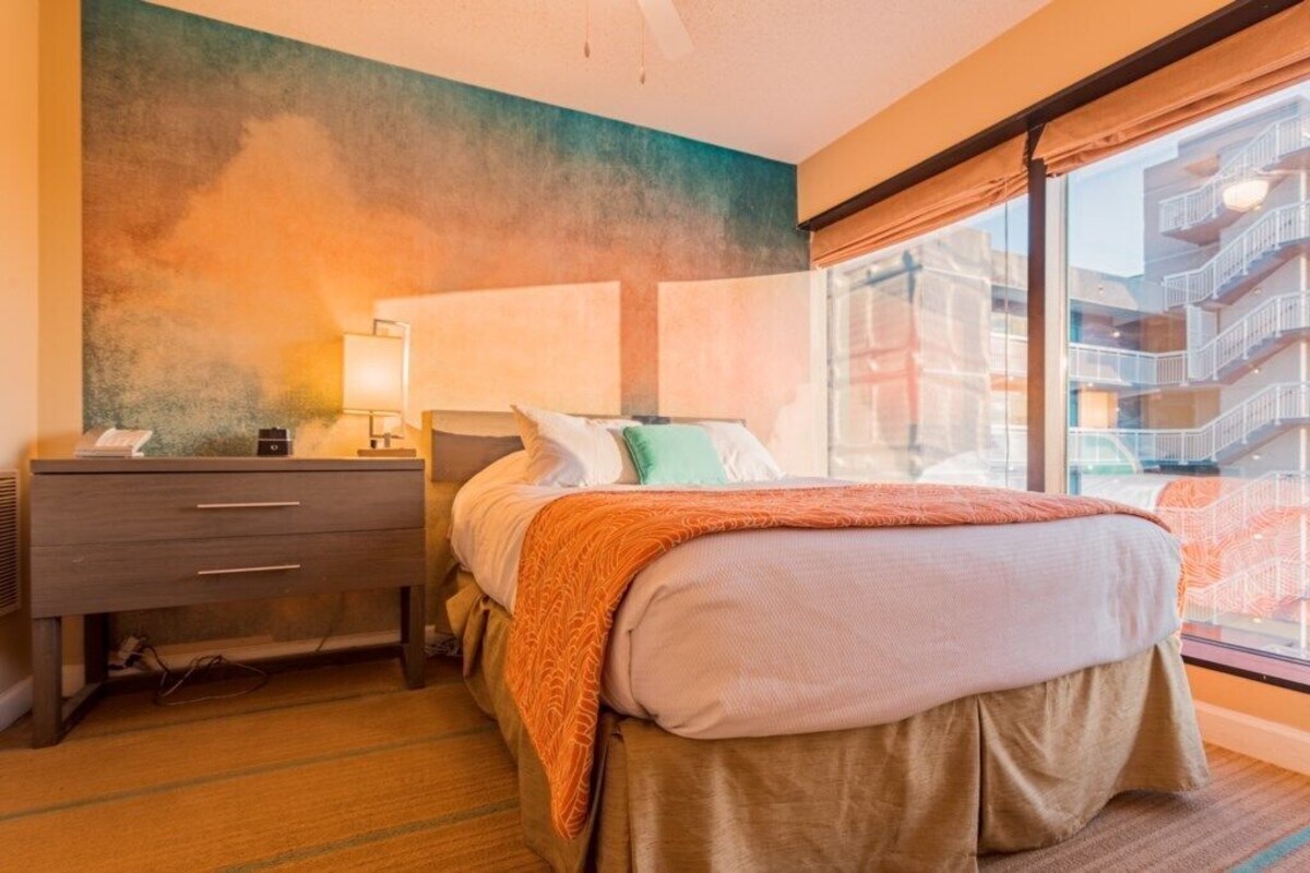 SeaGlass Tower™ – 1 Bedroom Deluxe – City View