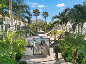A welcoming arrival to your vacation property...