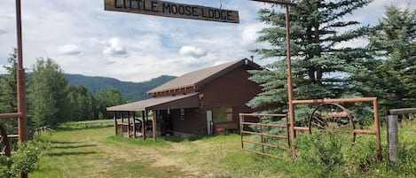 Little Moose Lodge