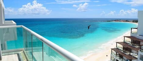 Balcony ocean and lagoon view / balcon vista al mar y laguna