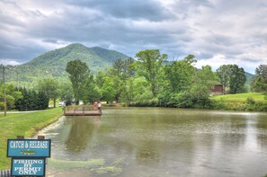 Free access to all guests to fish at Honeysuckle Meadows Fish pond.