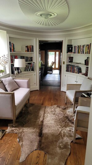 Oval library. This quiet and full of natural light it’s for reading lovers!