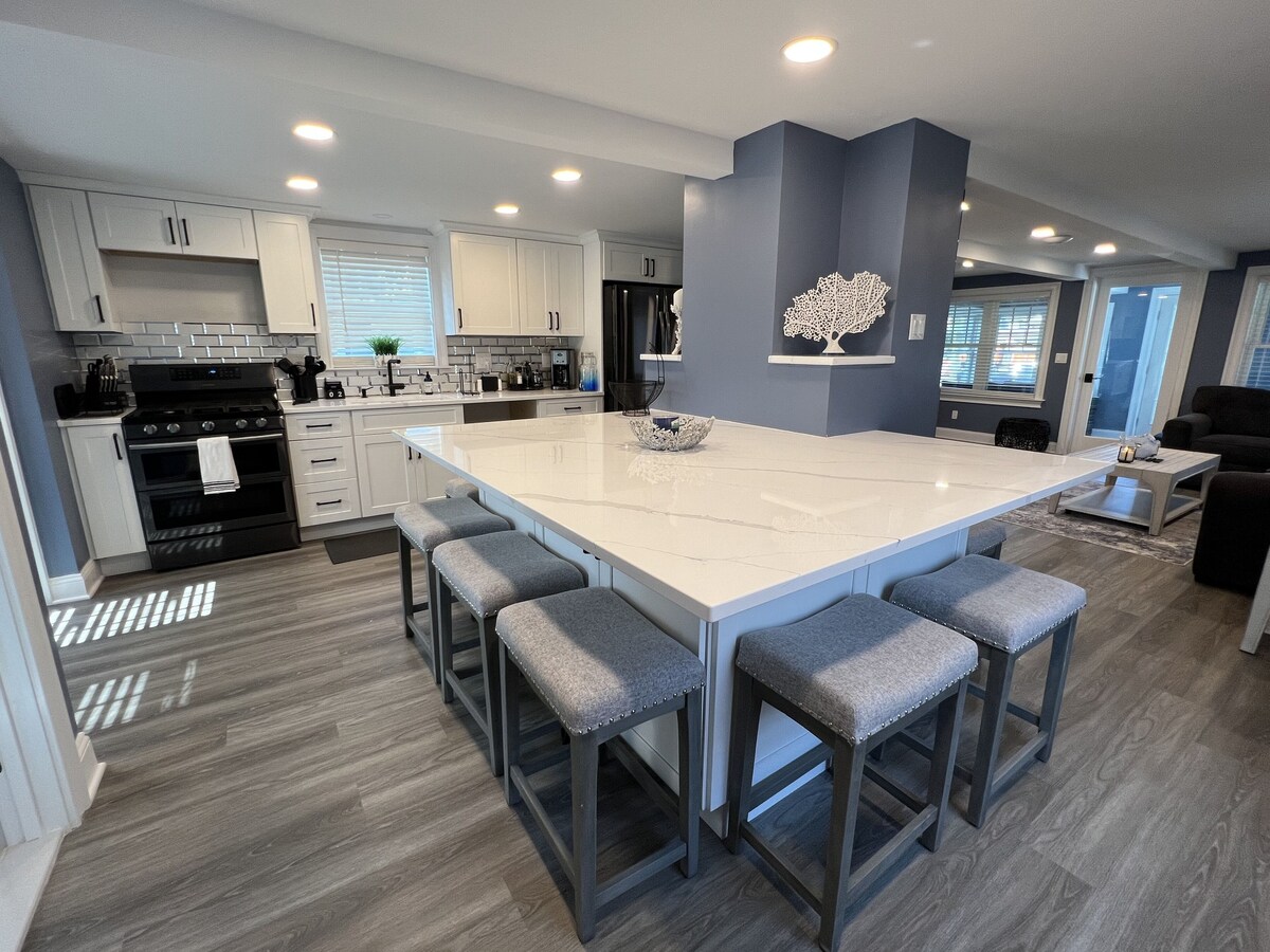 Steps Away From The Beaches & Ocean in Old Lyme.
