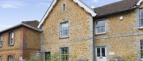 Round House Cottage, Castle Carey, Somerset